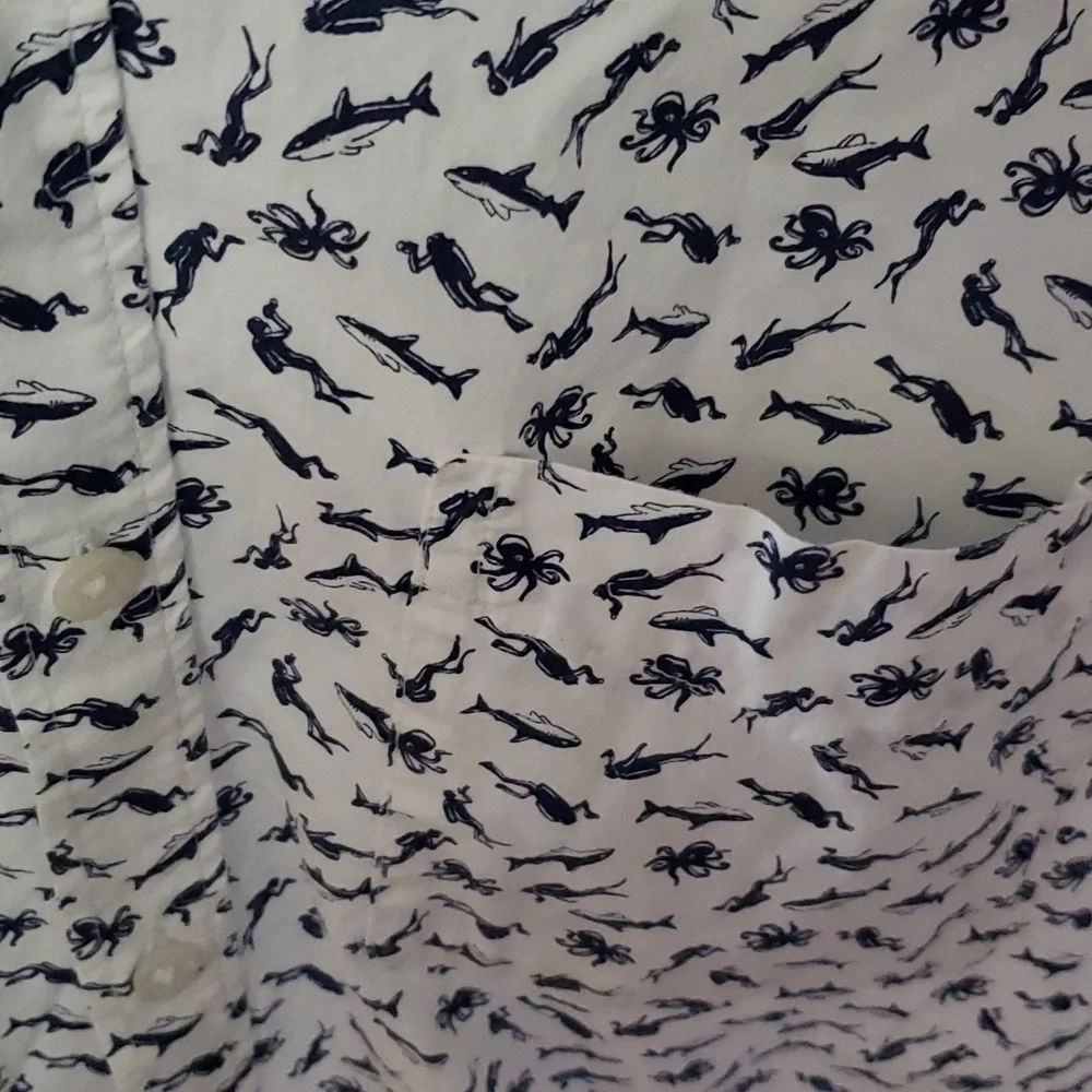 Old Navy short sleeve shirt - Picture 8 of 8